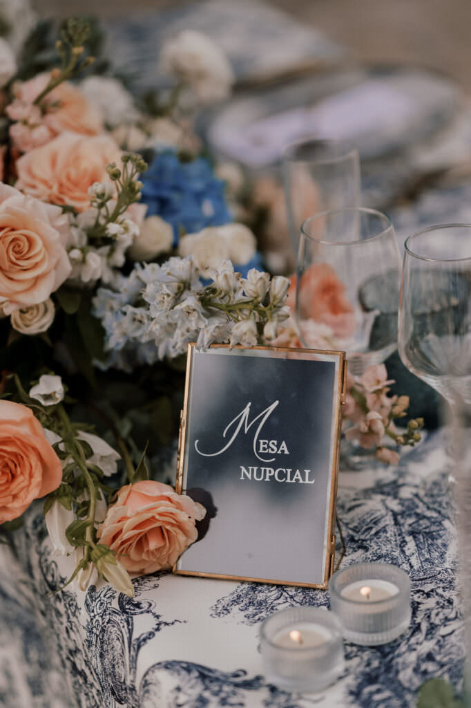 Dinner table styling with flowers